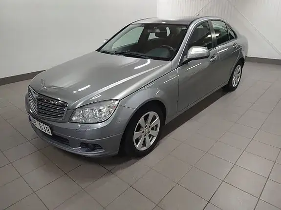Mercedes-Benz C200