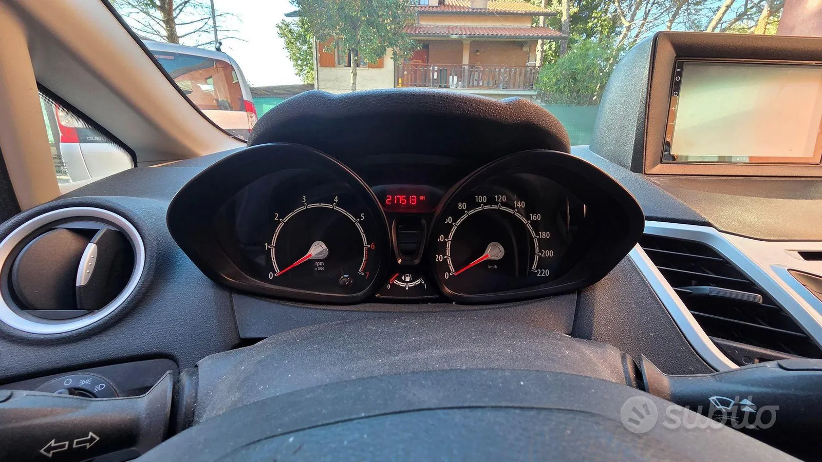 Ford Fiesta 2012 photo 5