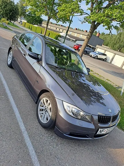 BMW 318I