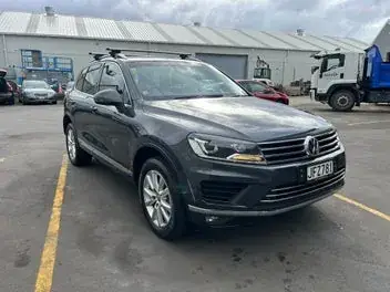 Volkswagen Touareg 2015 photo 2