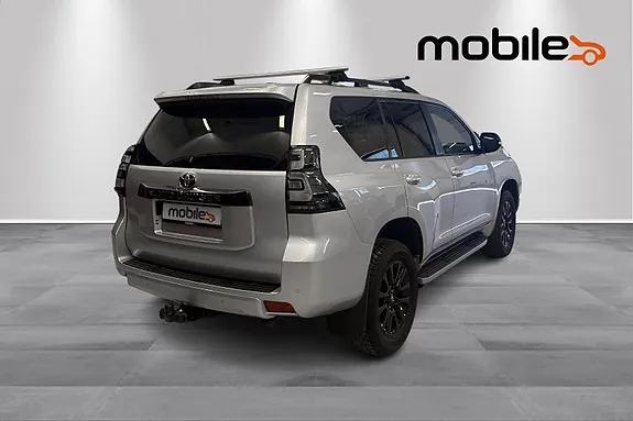 Toyota Land Cruiser 2022 photo 3