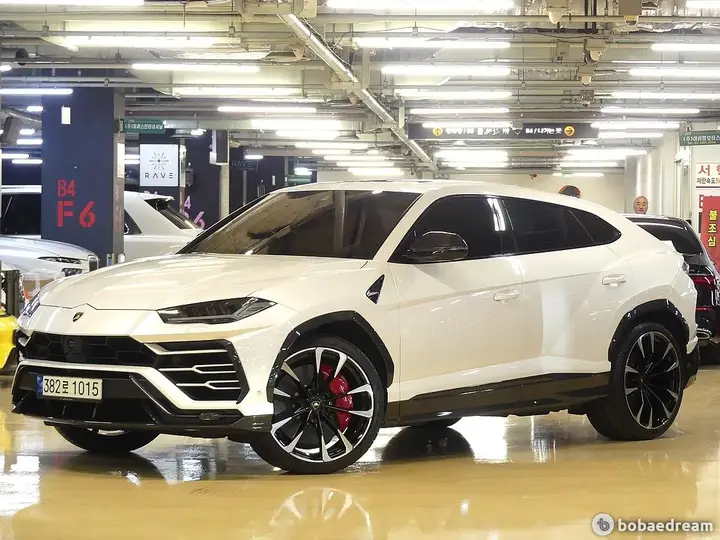 Lamborghini Urus 2022 photo 2
