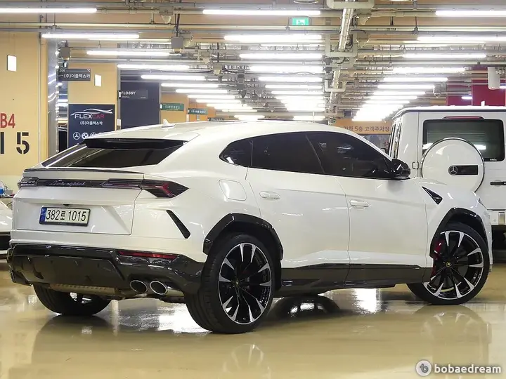Lamborghini Urus 2022 photo 3