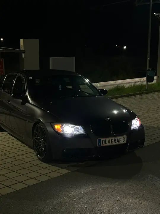 BMW 3 Series 2005 photo 2