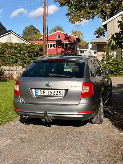 Skoda Superb 2013 photo 5