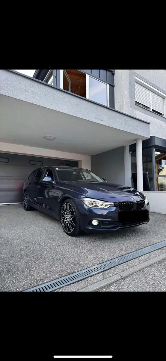 BMW 3 Series 2016 photo 2