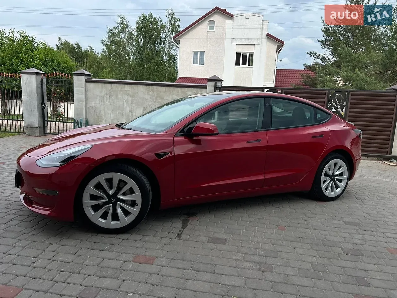 Tesla Model 3 2022 photo 3