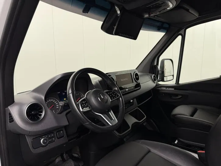 Mercedes-Benz Sprinter 2023 photo 3