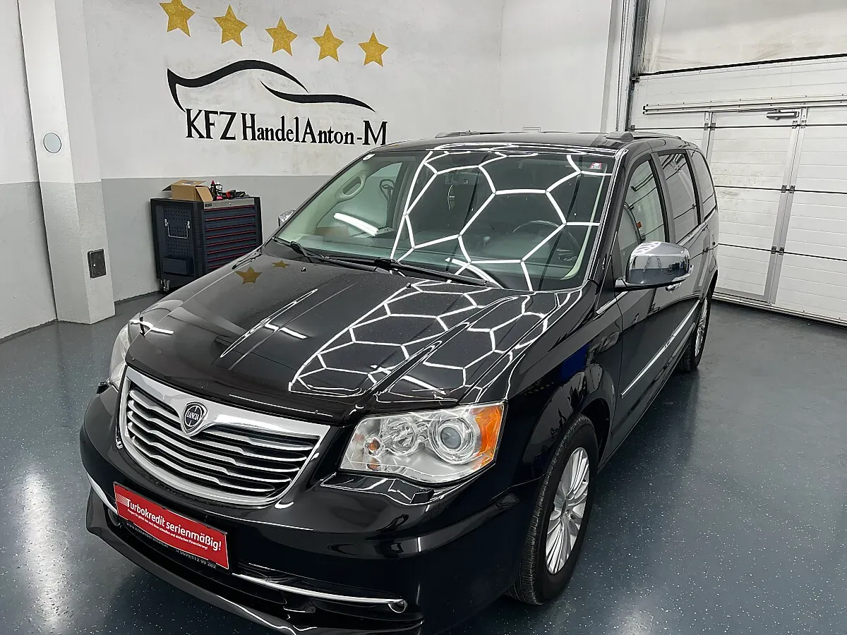 Lancia Voyager