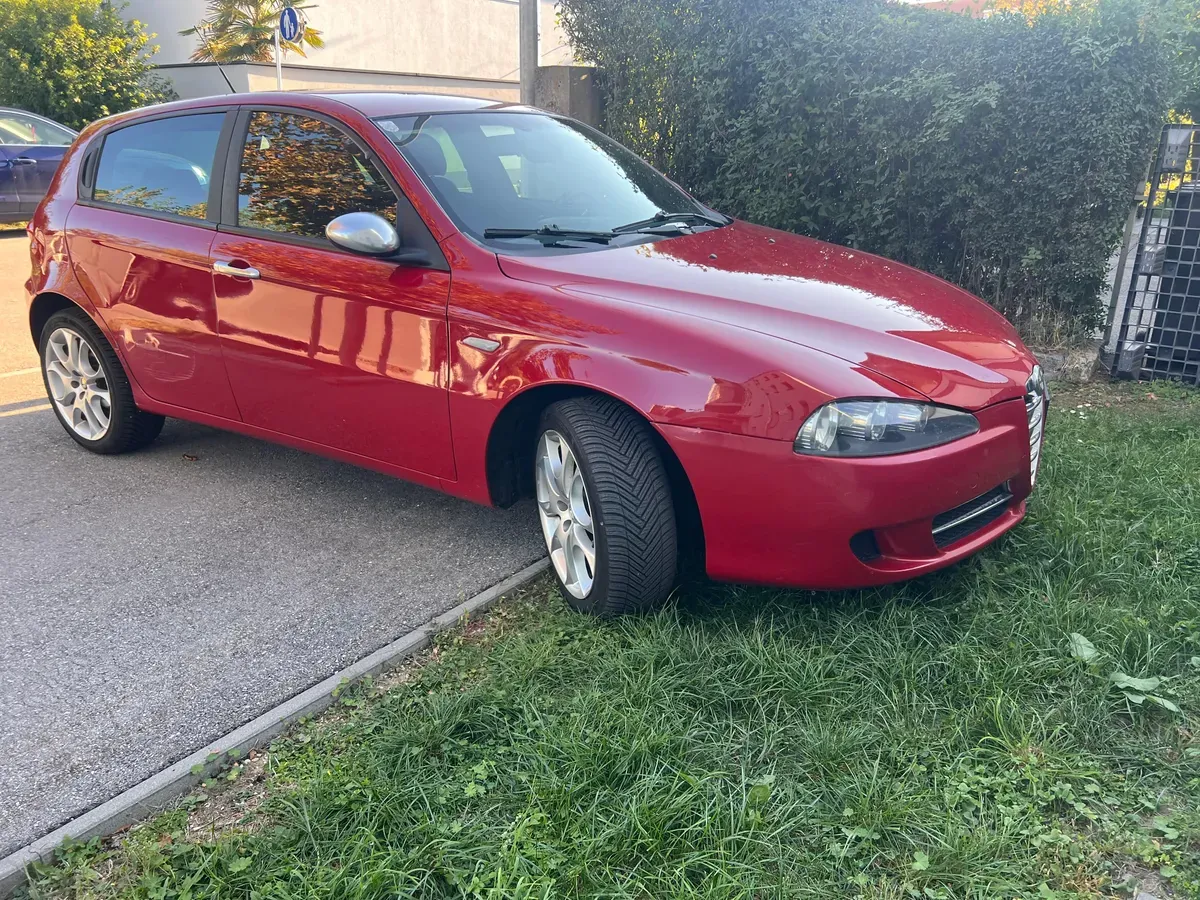 Alfa Romeo 147 2010 photo 3