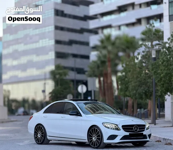 Mercedes-Benz C-Class 2020 photo 4