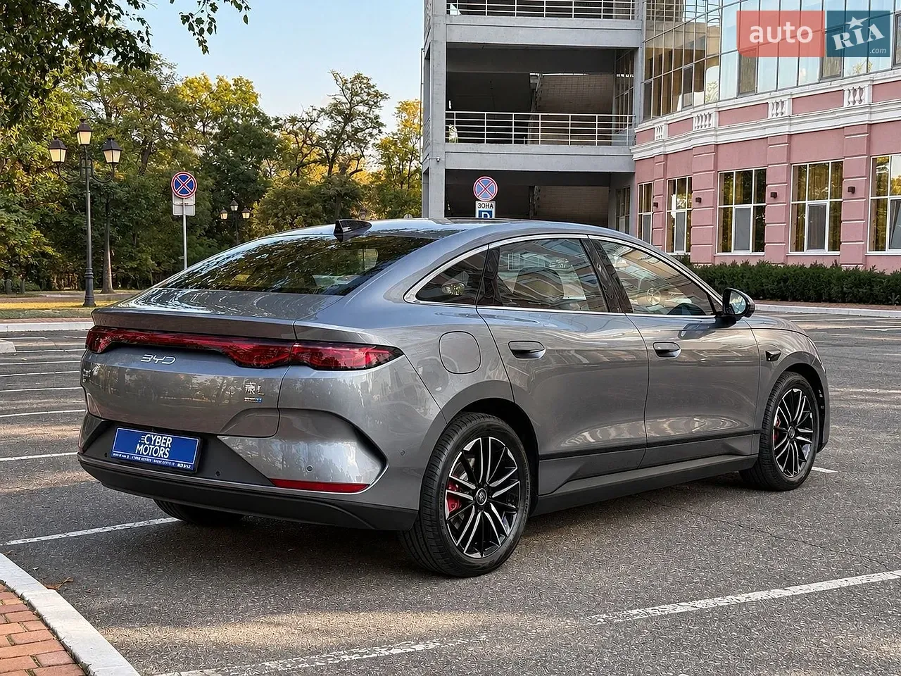 BYD Qin L 2025 photo 5