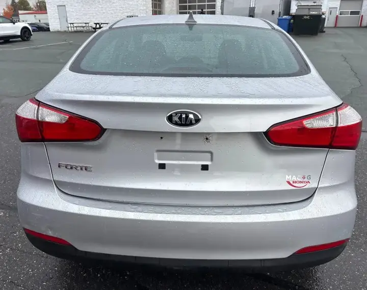 Kia Forte 2015 photo 2