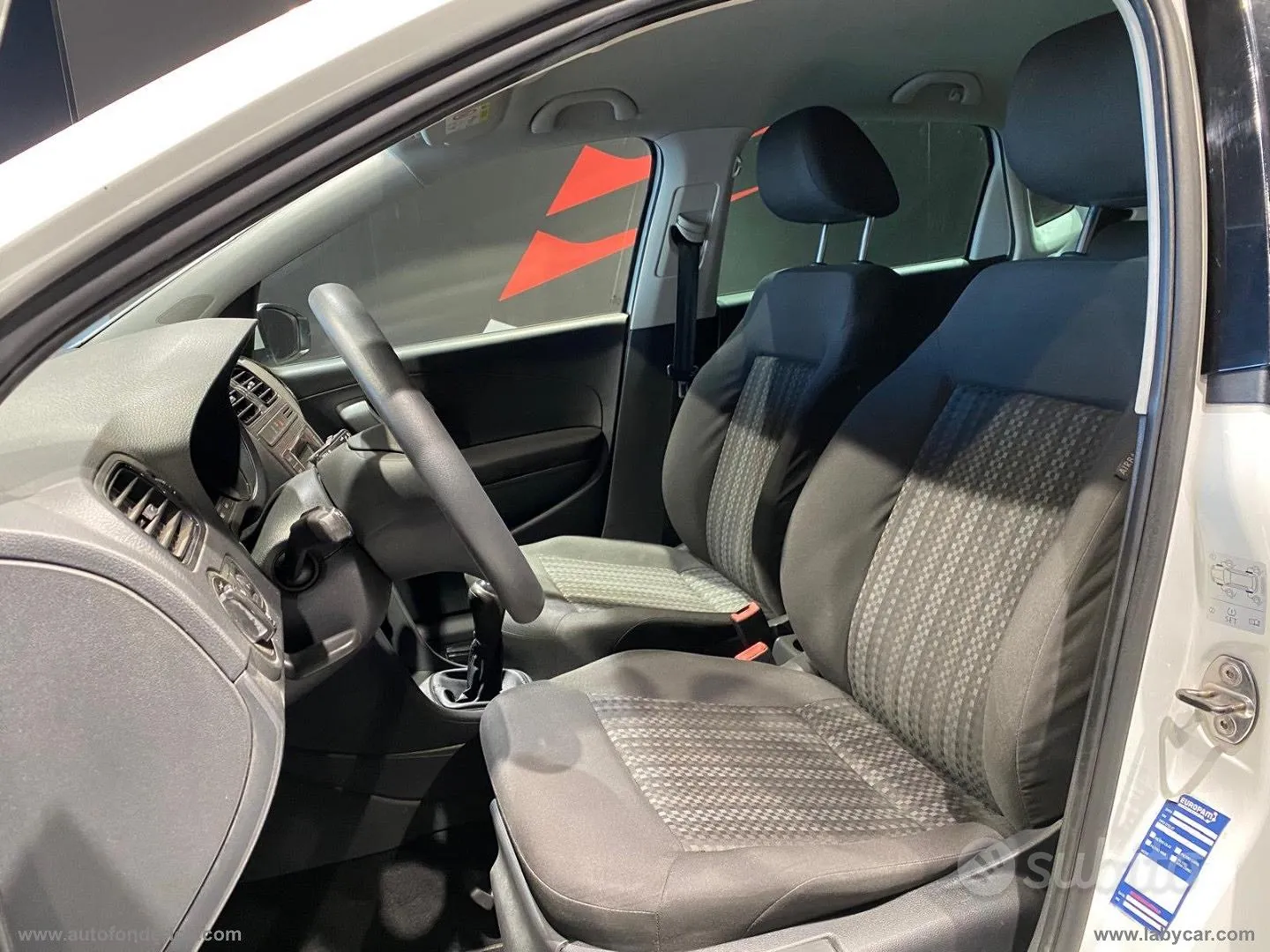 Volkswagen Polo 2015 photo 5
