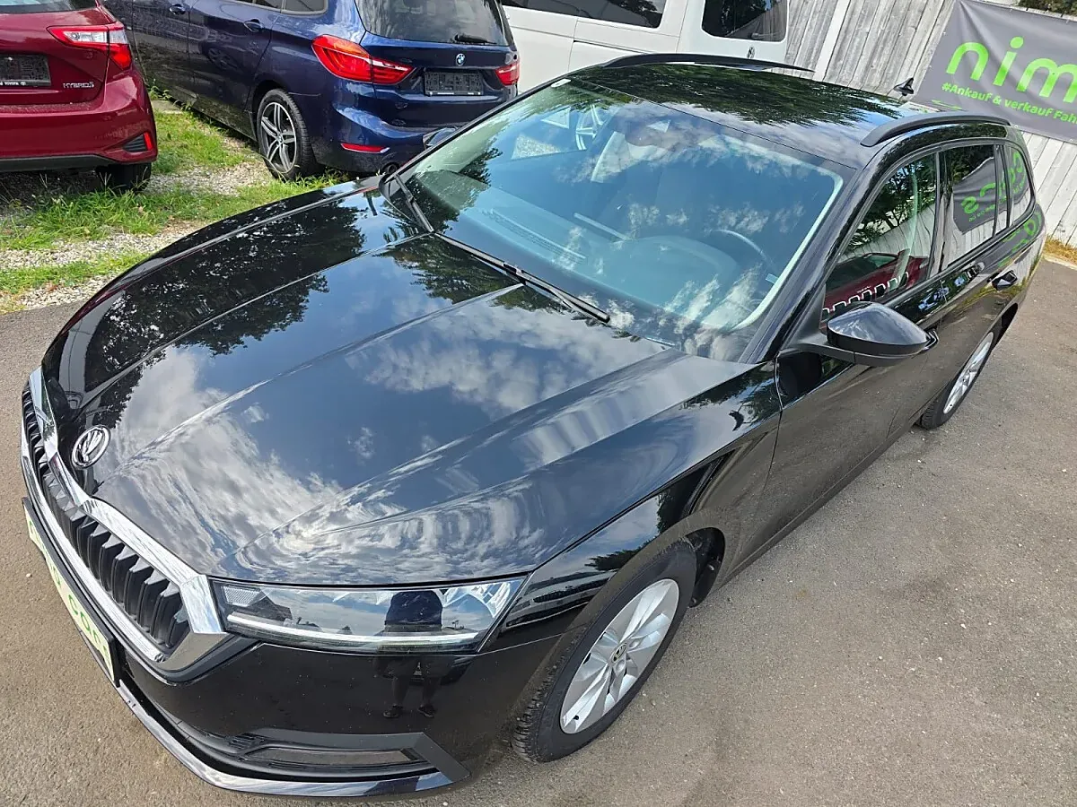 Skoda Octavia 2023 photo 3