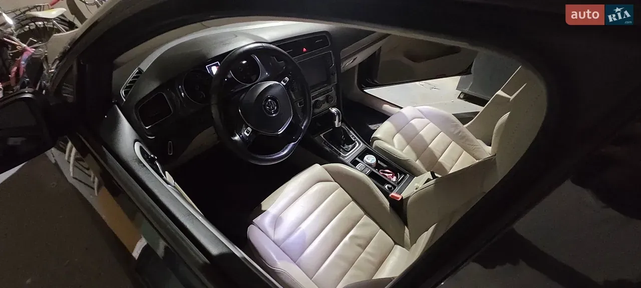 Volkswagen E-Golf 2015 photo 3