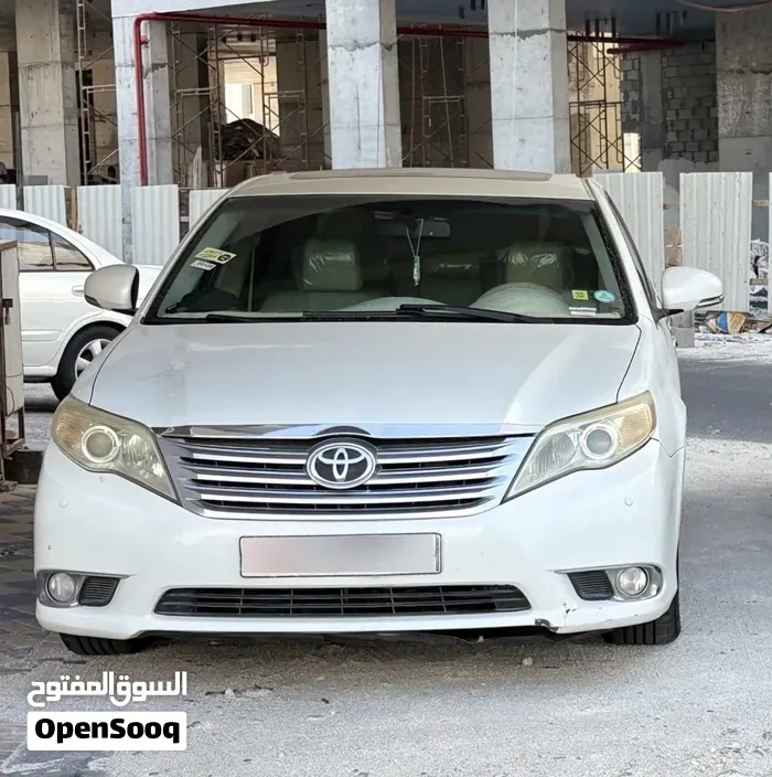 Toyota Avalon 2012 photo 2