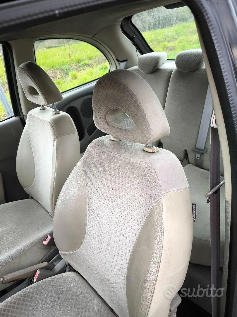 Nissan Micra 2004 photo 2