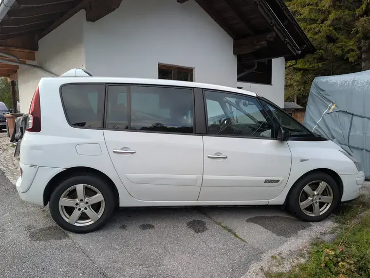 Renault Espace 2011 photo 3