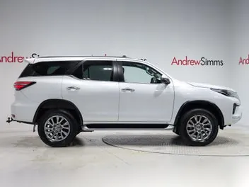 Toyota Fortuner 2023 photo 5