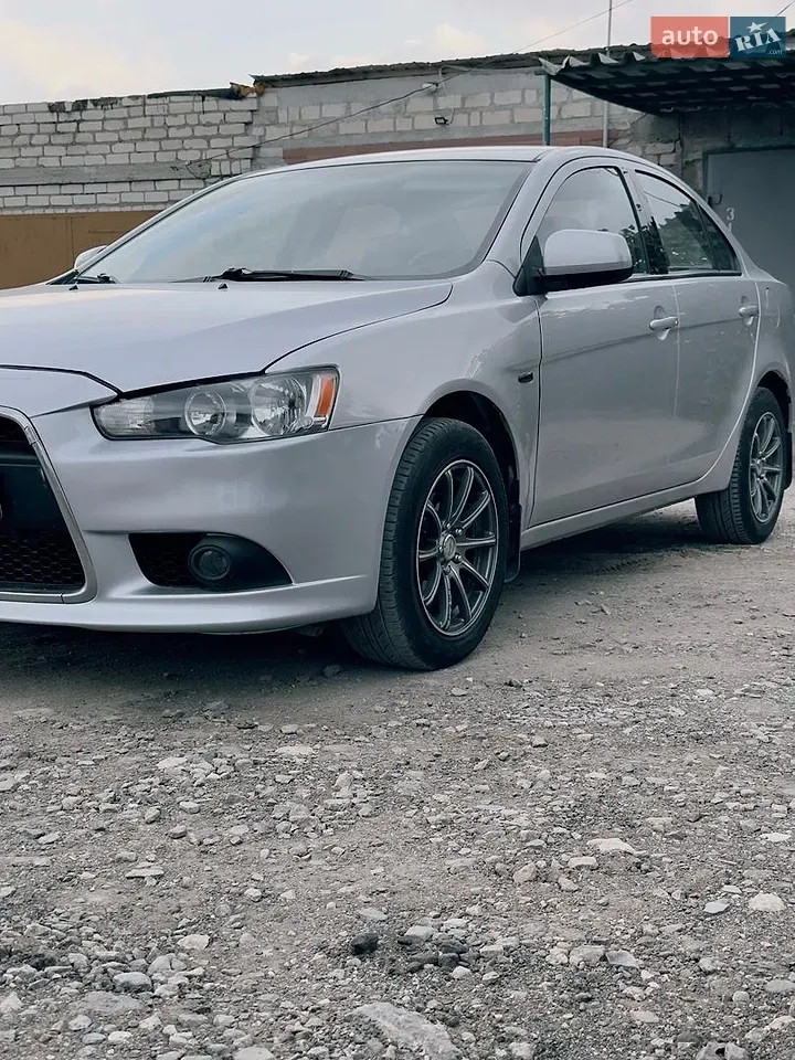 Mitsubishi Lancer