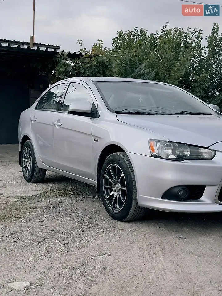 Mitsubishi Lancer 2012 photo 2