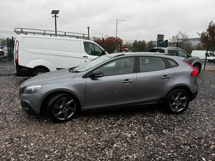 Volvo V40 2015 photo 5