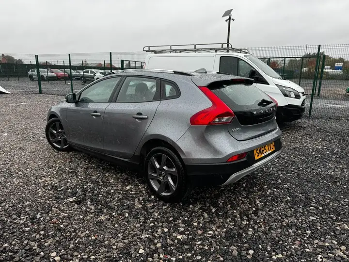Volvo V40 2015 photo 4