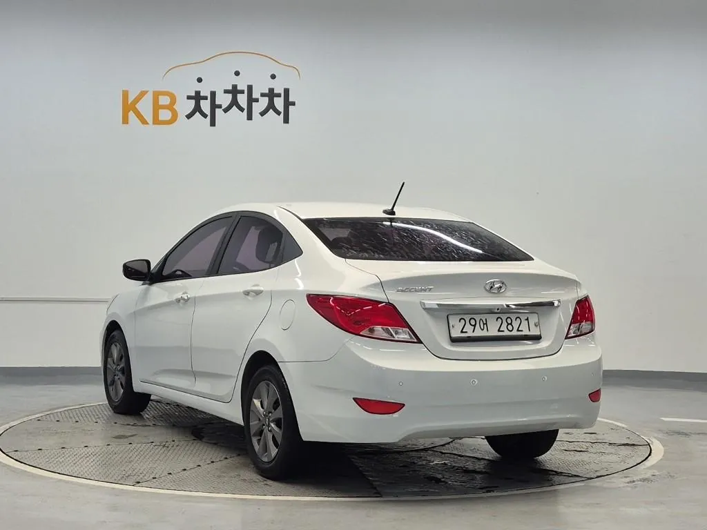 Hyundai Accent 2019 photo 2