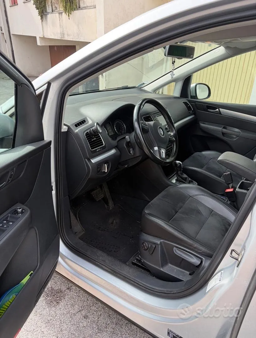 Volkswagen Sharan 2012 photo 4