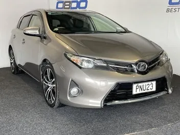 Toyota Auris 2013 photo 2