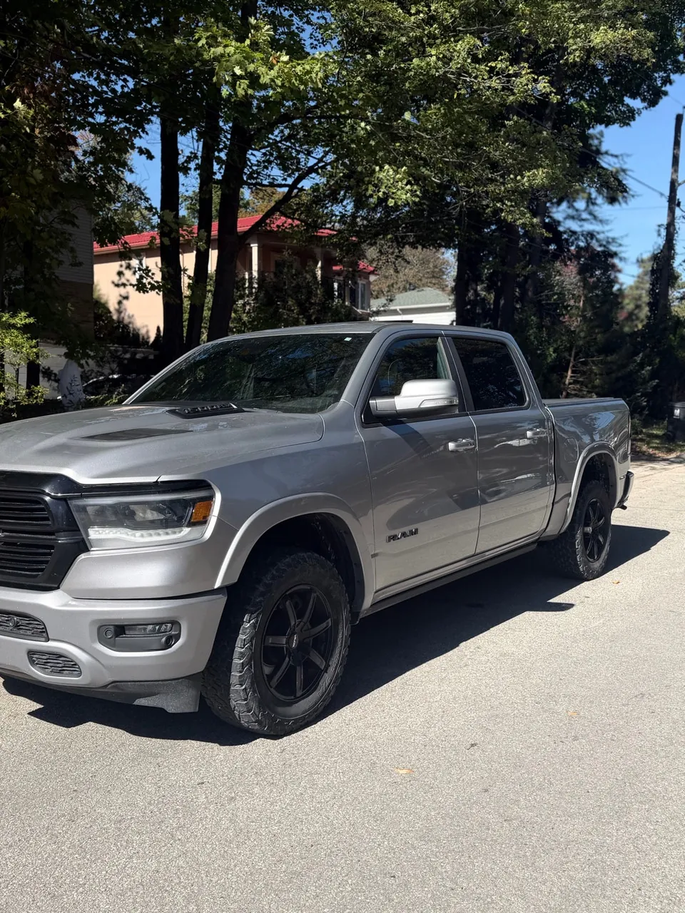 Dodge Ram 1500 Laramie 2020 photo 4