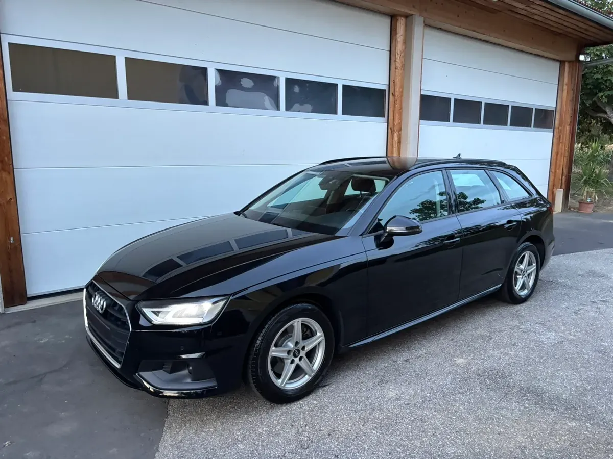 Audi A4 2021 photo 2