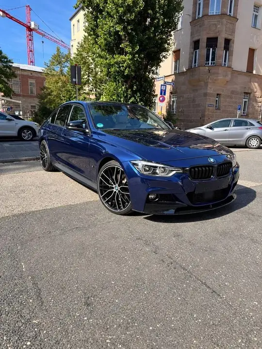 BMW 330E