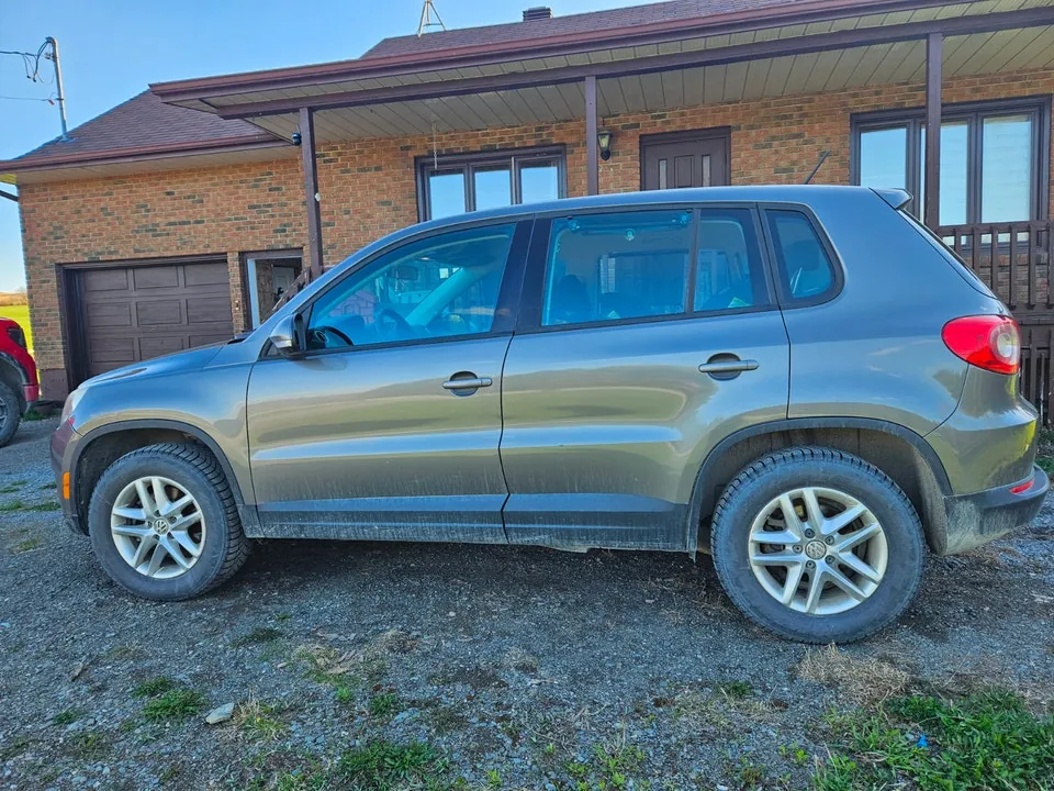 Volkswagen Tiguan 2010 photo 3