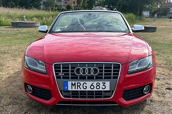 Audi Cabriolet 2011 photo 4