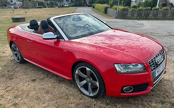Audi Cabriolet 2011 photo 2