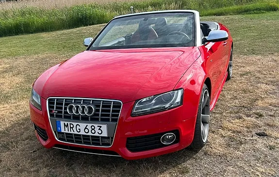Audi Cabriolet 2011 photo 3