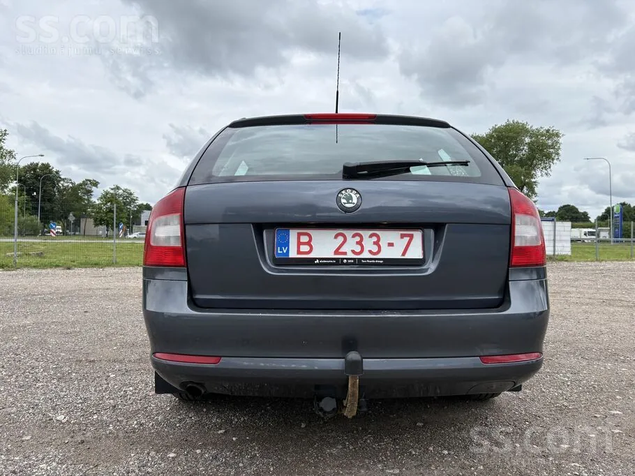 Skoda Octavia 2010 photo 4