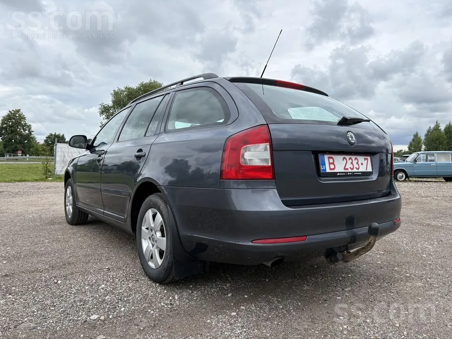 Skoda Octavia 2010 photo 3