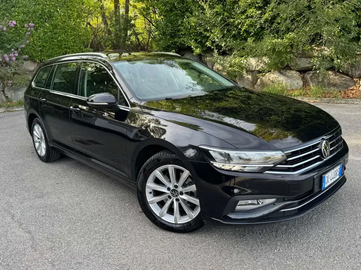 Volkswagen Passat 2022 photo 3