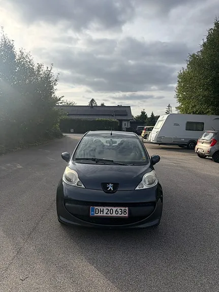 Peugeot 107 2009 photo 2