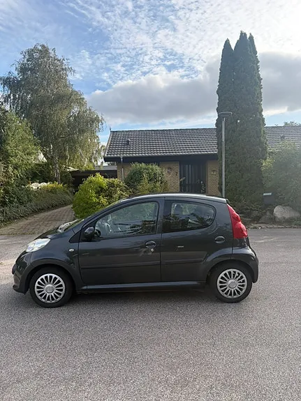 Peugeot 107 2009 photo 5