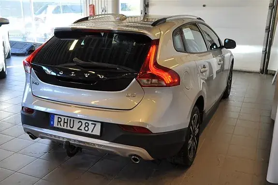 Volvo V40 Cross Country 2018 photo 5