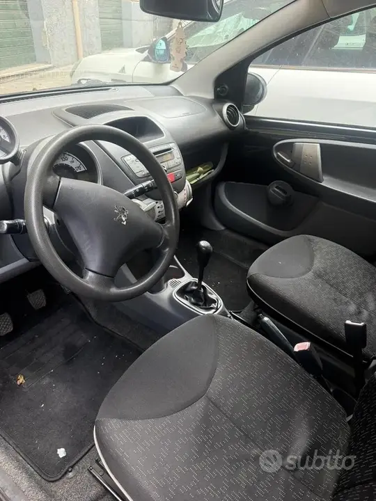Peugeot 107 2009 photo 3