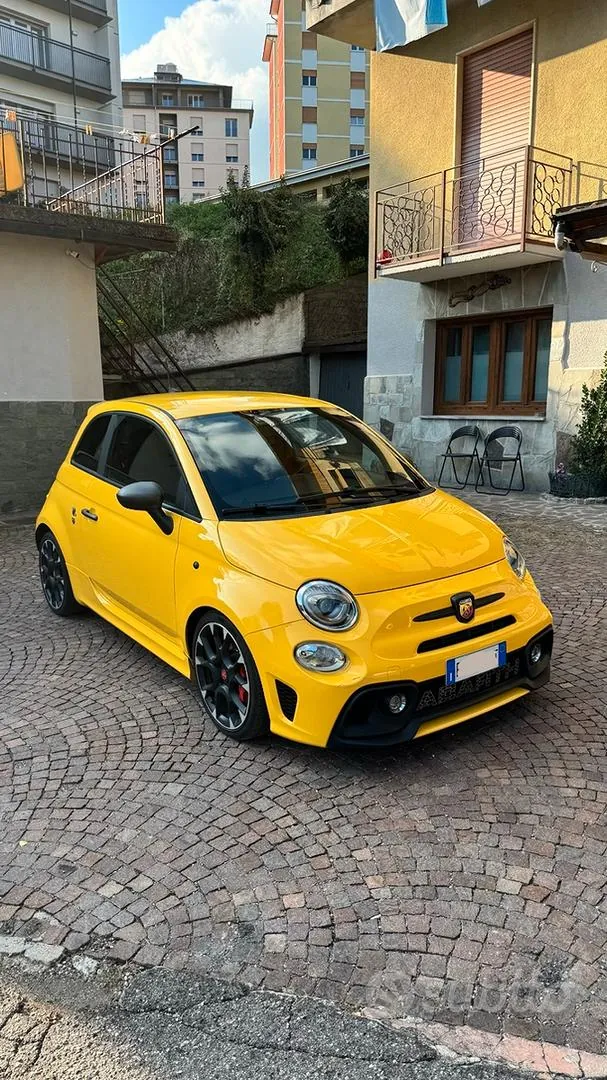 Abarth 500 2018 photo 2