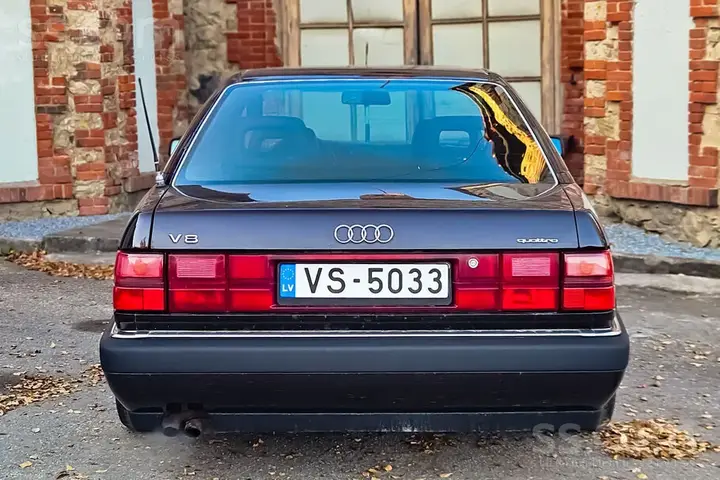 Audi V8 1991 photo 4