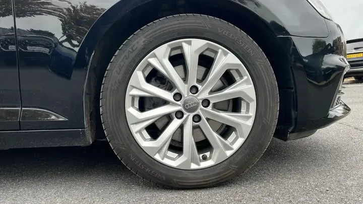Audi A4 Avant 2019 photo 5