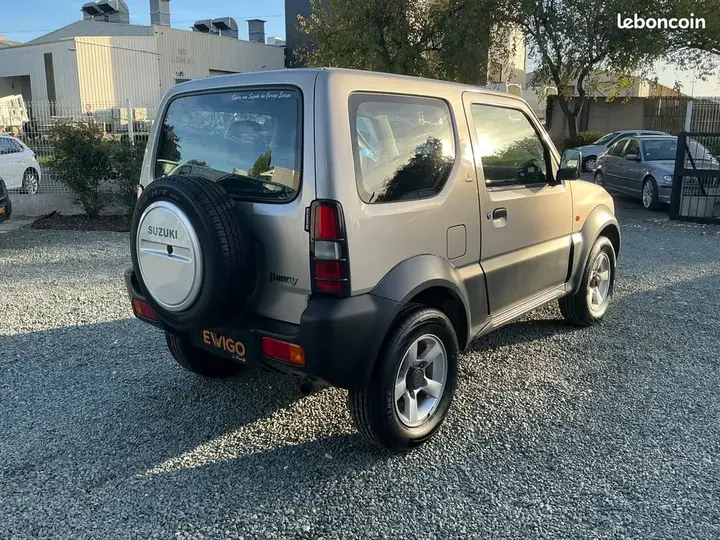 Suzuki Jimny 2007 photo 2