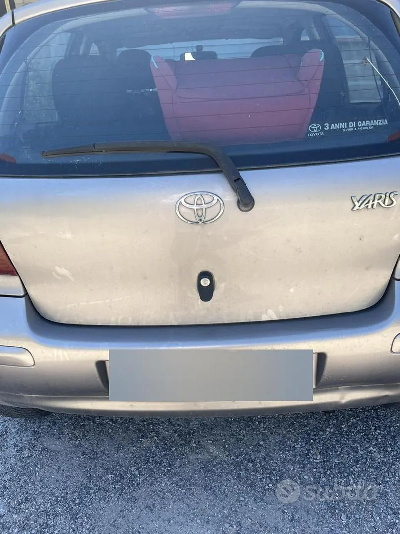Toyota Yaris 2003 photo 2